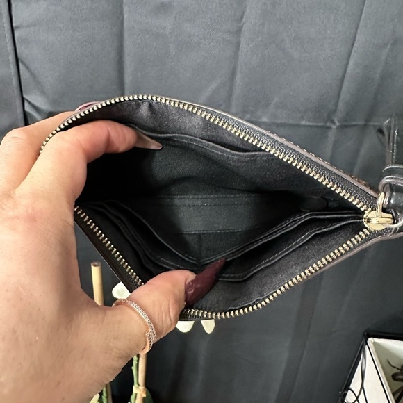 coach wristlet large - Picture 4 of 5